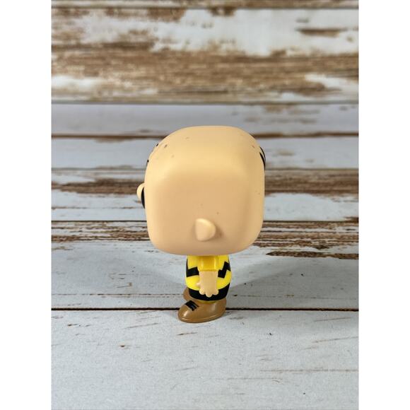Funko Pop Peanuts CHARLIE BROWN 48 Vinyl Figure LOOSE - Picture 2 of 4